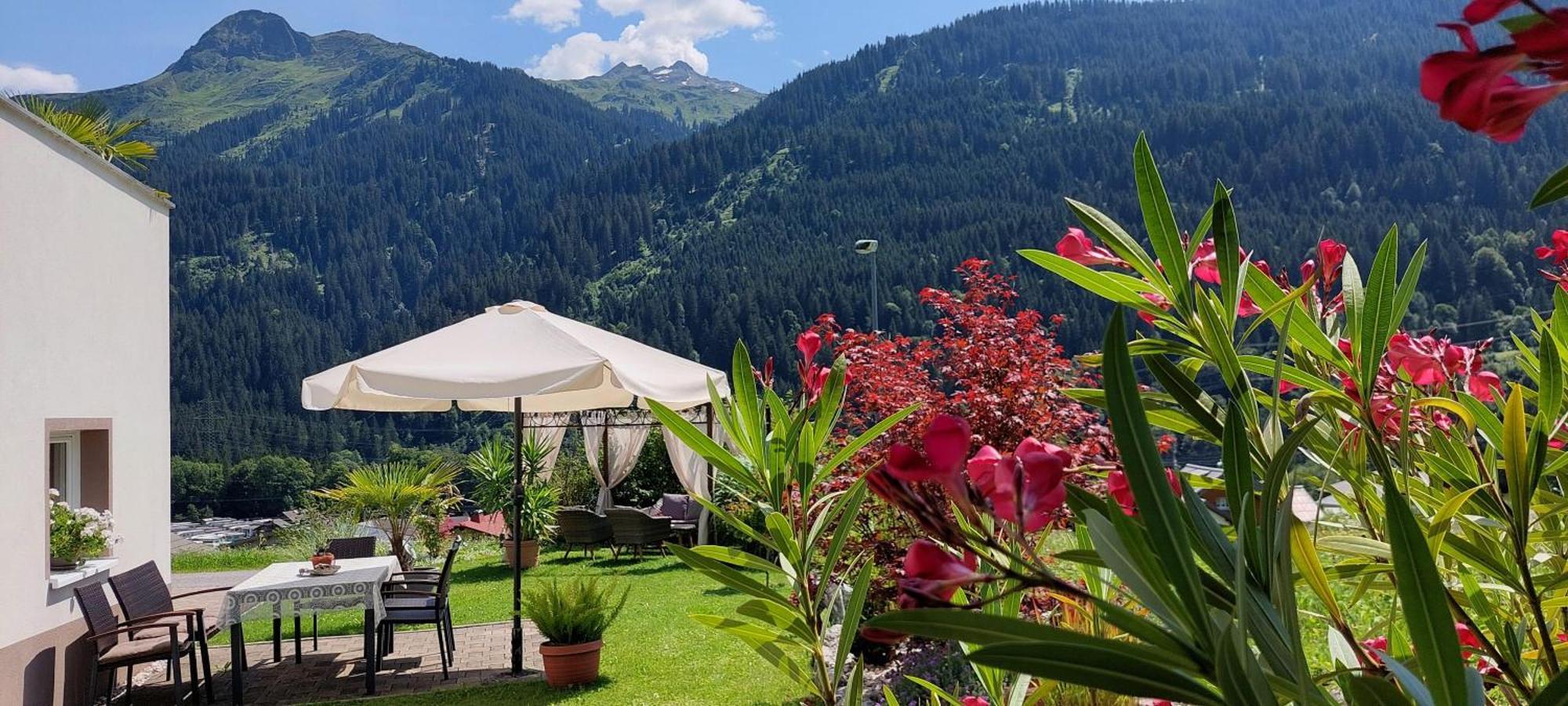 Haus Adrian Apartment Wald am Arlberg Exterior photo
